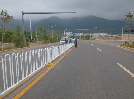 道路護欄哪家好？