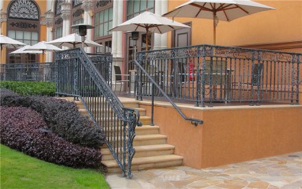 蕪湖別墅鋁藝大門生產廠家-安誠護欄廠家